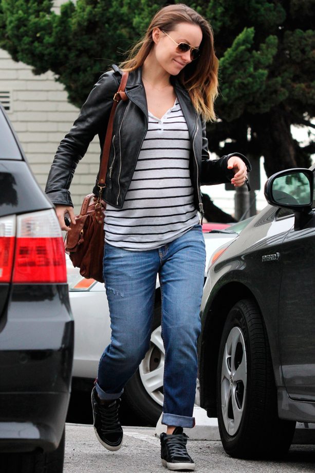 Olivia Wilde Works Boyfriend Jeans Into Her Maternity Wardrobe, And We're Loving Them Out In LA, 2014