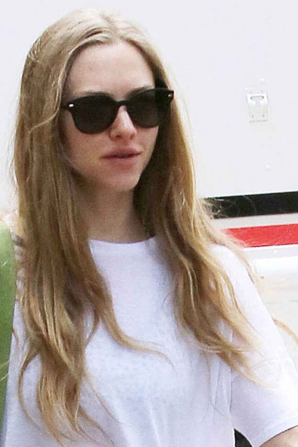 Amanda Seyfried Goes From Brunette To Blonde Before Heading Out In LA, 2015