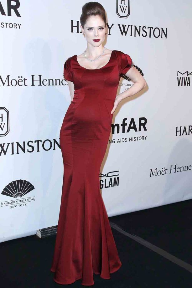 Coco Rocha Shows Off Her Baby Bump In Zac Posen At The AmfAR gala, 2015