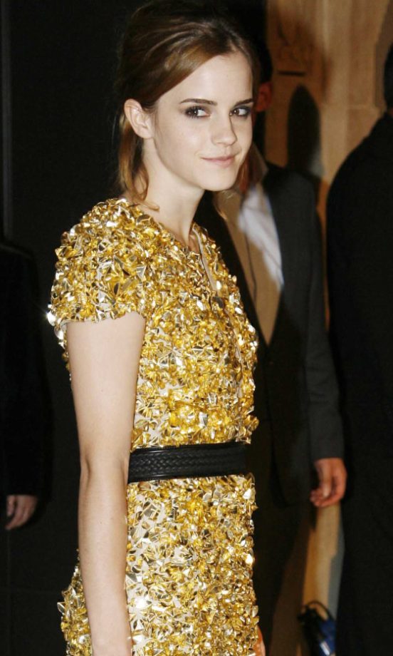 Emma Waston Wearing Burberry At London Fashion Week, 2009