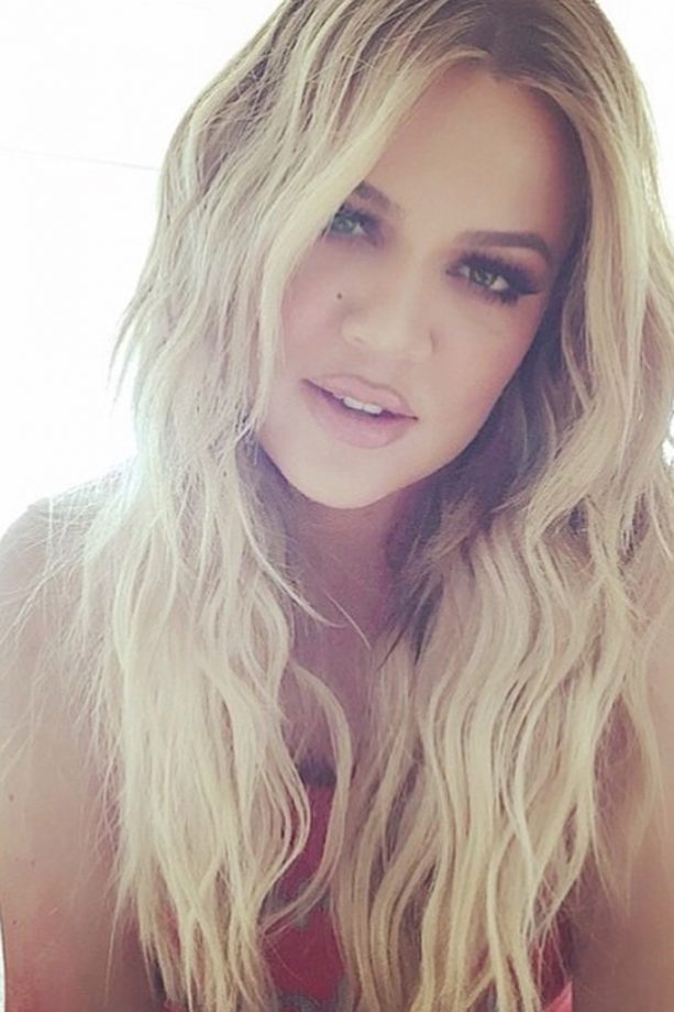 Khloe Kardashian Shows Off Her Summery Blonde Waves, 2015