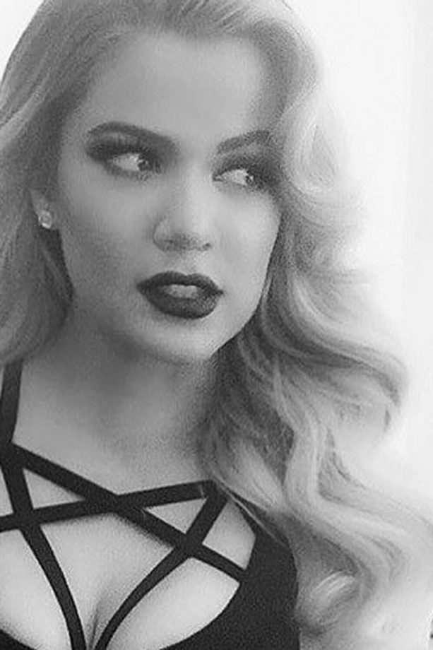 Khloe Kardashian Works Retro Hollywood Waves, 2015