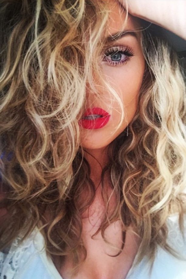 Perrie Edwards Shows Off A Tousled Curly 'Do, 2015