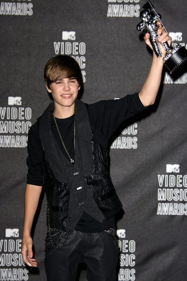 Justin Bieber Was Fresh Faced 16 Year Old Winner At The MTV Awards, 2010