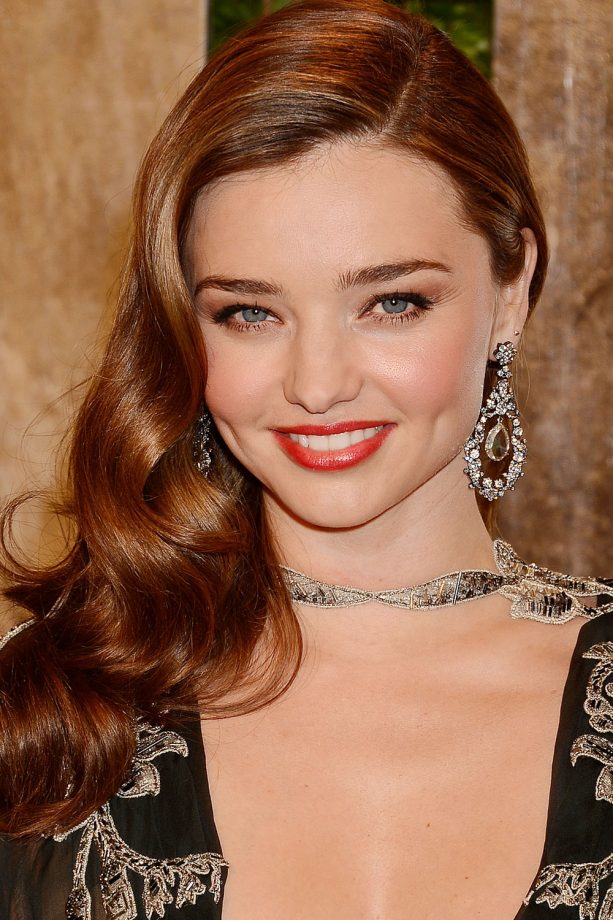 Miranda Kerr Sweeps Her Curls To One Side For The Oscars, 2013