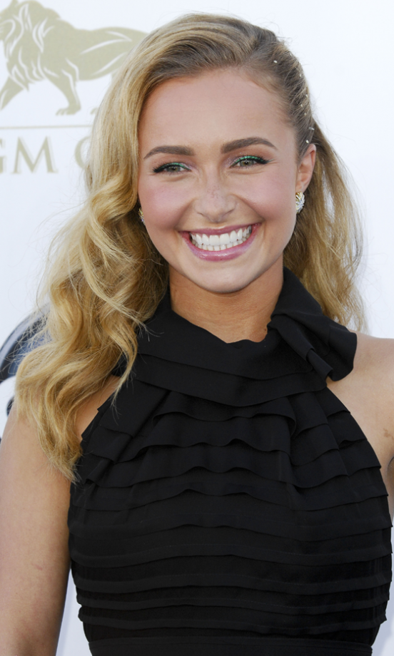 Hayden Panettiere Keeping Her Hairstyle Sweet And Simple, 2013