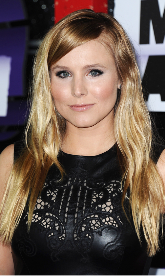 Kirsten Bell Sweeps Her Blonde Locks To One Side, 2013