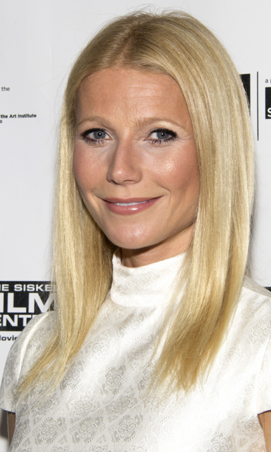 Gwyneth Paltrow Works Her Sleek Straight 'Do, 2013