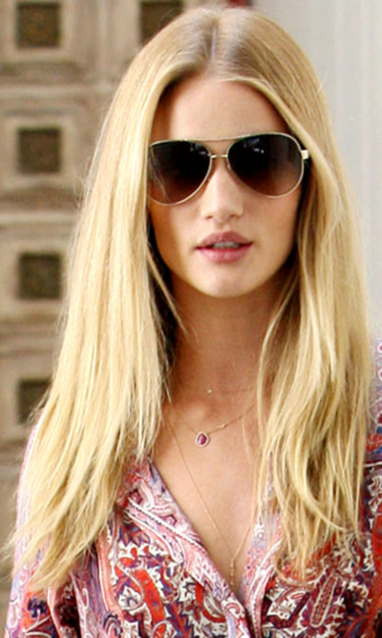 Rosie Huntington-Whiteley Pulls Off The Casual Look Effortlessly, 2013