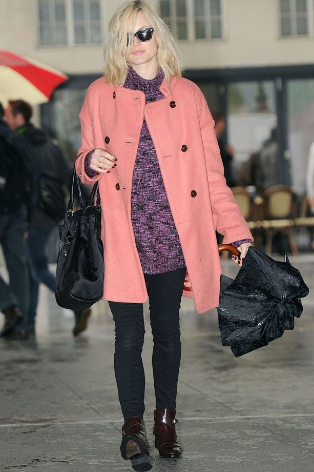 Fearne Cotton At The BBC Radio 1 London Studios, 2014