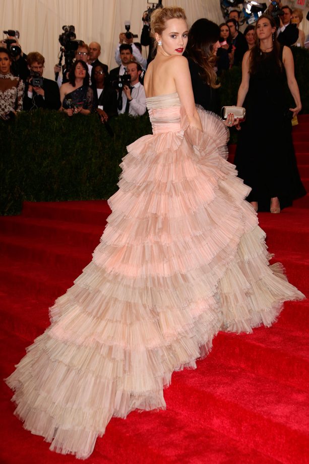 Suki Waterhouse Wows In This Princess Like Burberry Gown At The Met Gala, 2014