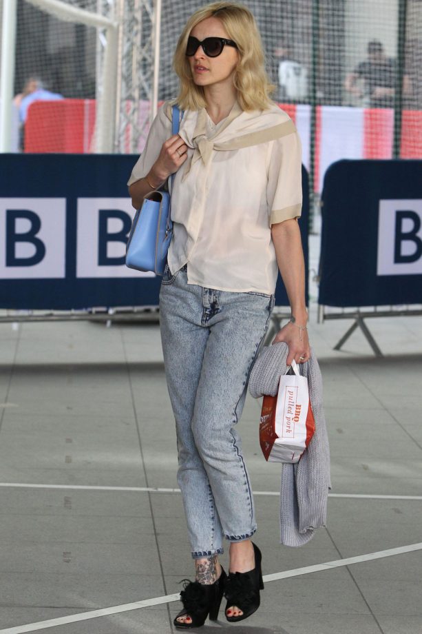 Fearne Cotton At The BBC Radio 1 London Studios, 2014