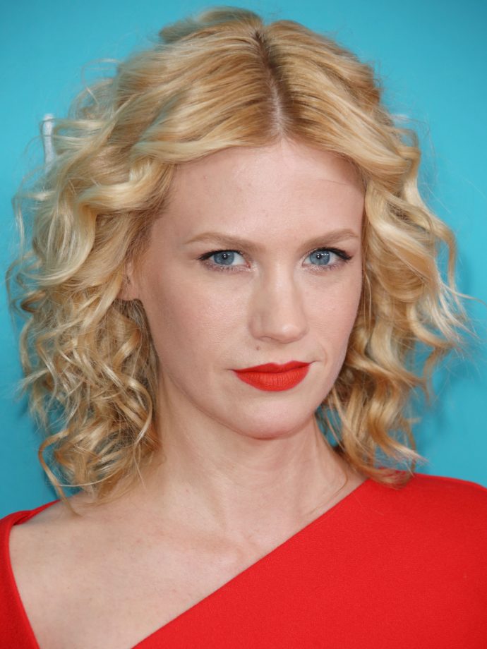 January Jones Opts For A Wavy Style, 2015