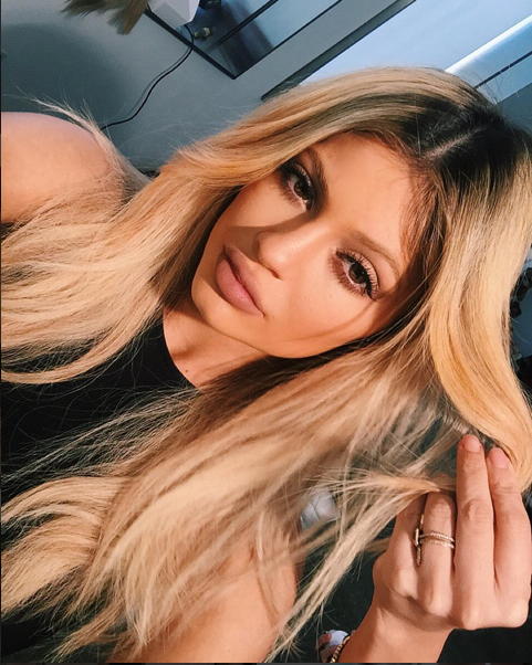 Kylie Jenner Ditches Her Wigs And Actually Goes Blonde, 2015