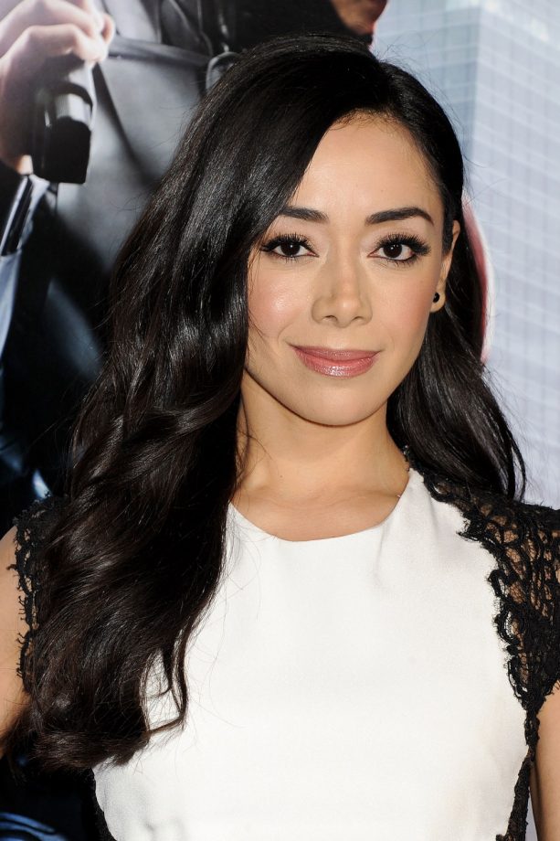 Aimee Garcia Stuns At The 'Robocop' LA Premiere, 2014