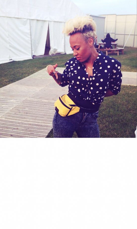 Emeli Sandé Shows Off Her Borrowed-From-Mum Banana-Coloured Bum Bag At Wireless, 2013