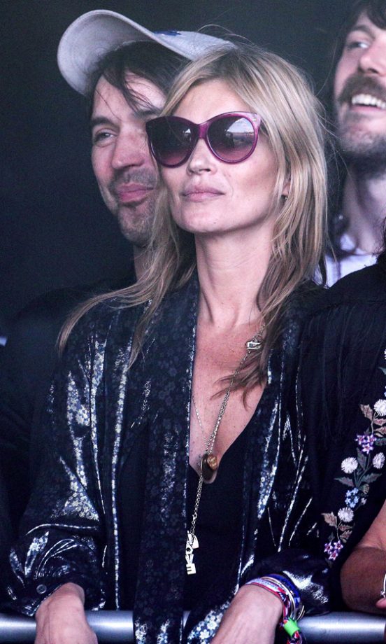 Kate Moss Shows Us Exactly How To Pull Of No-Frills Festival Hair At Glastonbury, 2013