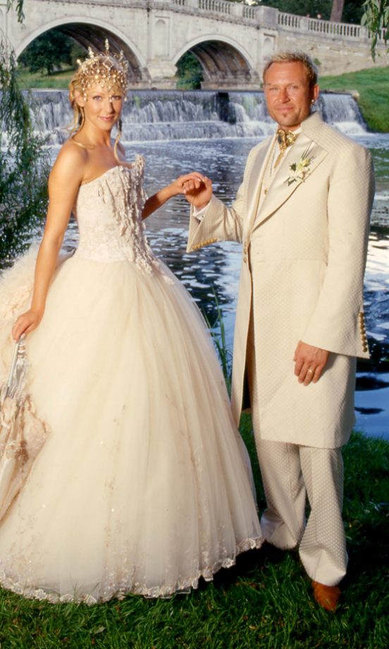 Steps' Faye Tozer And Hubby Jesper Irn Colour Co-Ordinate For Their Special Day, 2002