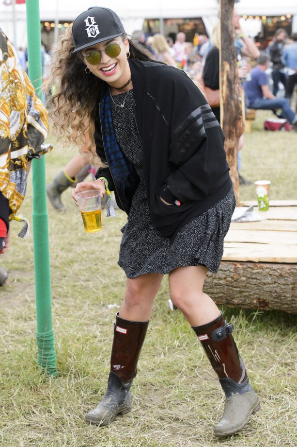 Ella Eyre Goes Sporty At Glastonbury, 2015