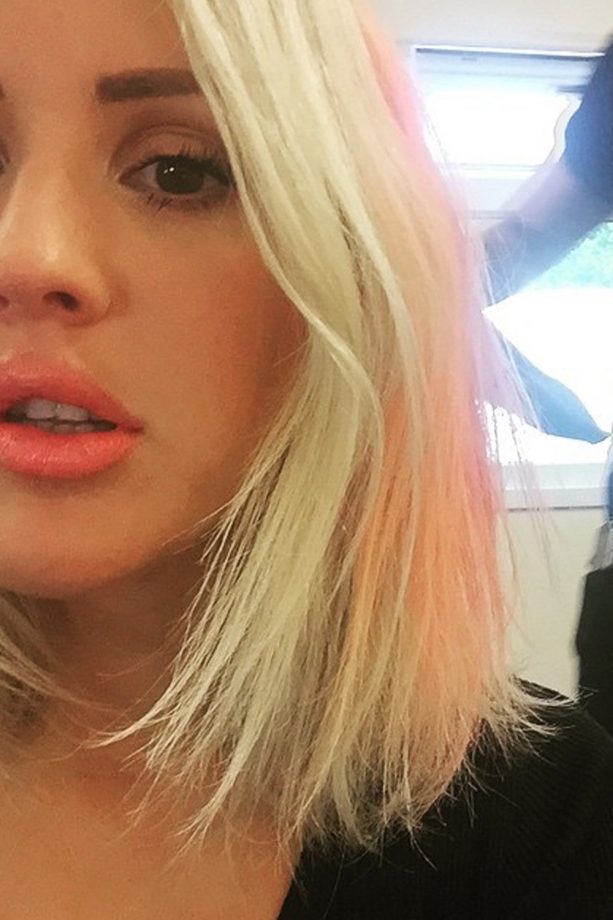 Ellie Goulding Goes From White Blonde To Baby Pink, 2015