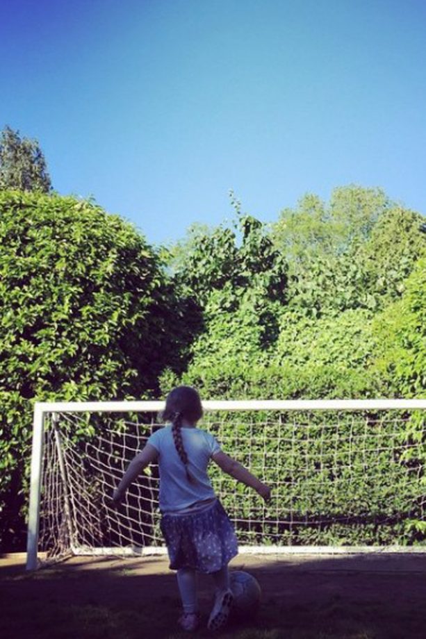 David Beckham Shares A Picture Of Harper Learning To Play Football With Her Dad And Brothers, 2015