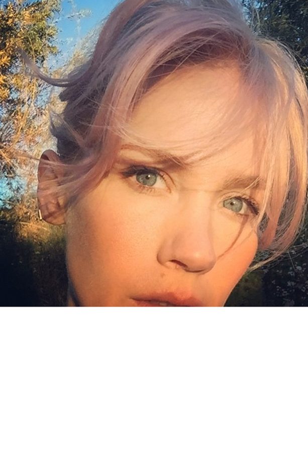 January Jones Switches It Up With Pretty Light Pink Locks, 2015