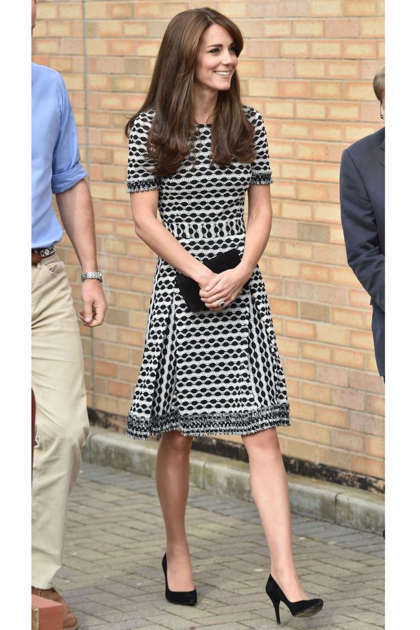 Kate Middleton Wearing A Geometric Tory Burch Dress And Mulberry Clutch Visiting Harrow College For World Mental Health Day, 2015