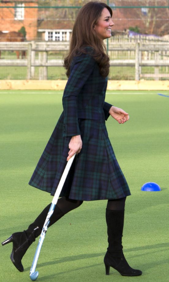 Kate Middleton Pregnant And Rocking Tartan! December 2012