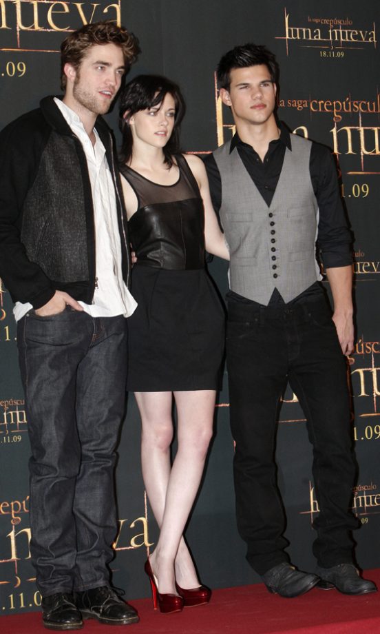 Kristen Stewart With Robert Pattinson And Taylor Lautner, 2009