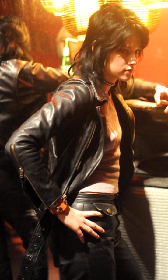Kristen Stewart Goes Rock Chic As Joan Jett In The Runaways