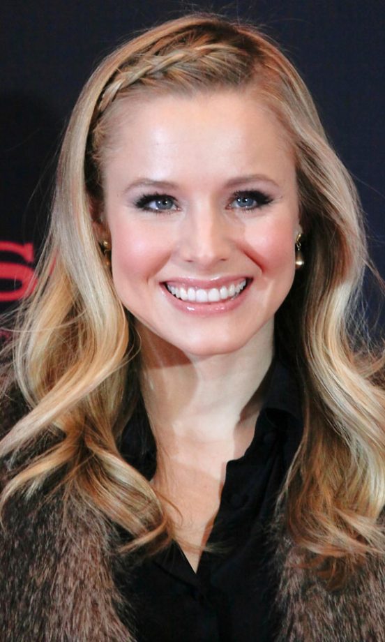 Kristen Bell's Side-Plait Gave A Feminine Touch To Her Hairstyle