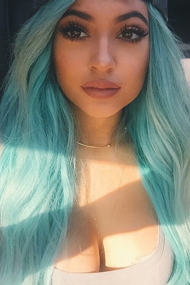 Kylie Jenner Rocks Blue Hair At Coachella 2015