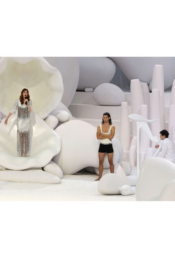Florence Welch Sings Beautifully Out Of A Sea Shell At Chanel, 2011