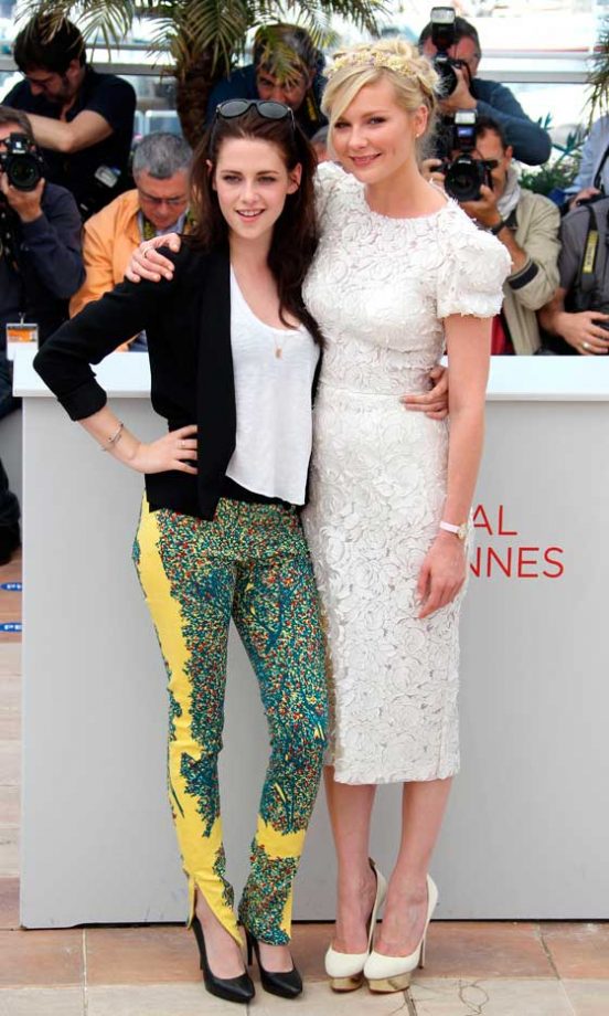 Kristen Stewart And Kirsten Dunst At The 'On The Road' Photocall, 2012