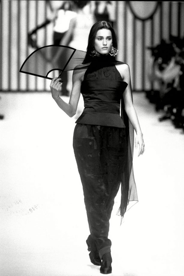 Yasmin Le Bon Wears Karl Lagerfeld During Paris Fashion Week, 1988