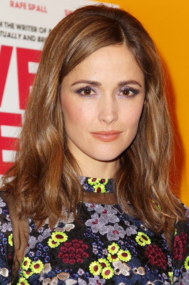 Rose Byrne Goes Natural With Her Brunette Hairstyle