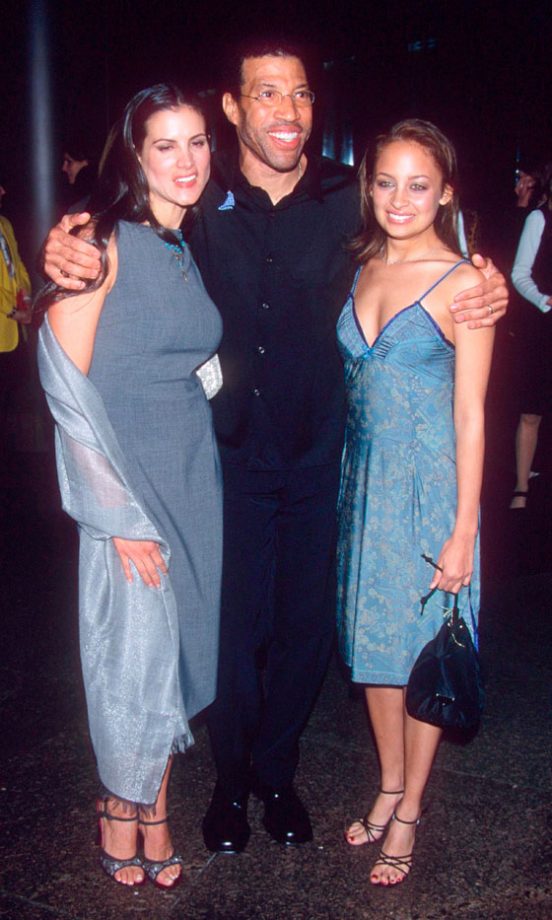 Nicole Richie, Her Sister And Her Father Lionel Richie Have Some Serious Colour Coordination Going On Here, March 1999