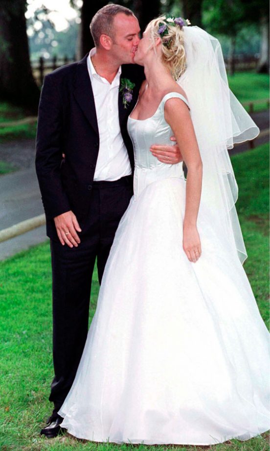 Zoe Ball Poses For A Kiss With New Husband Norman Cook, AKA DJ Fatboy Slim, 1999