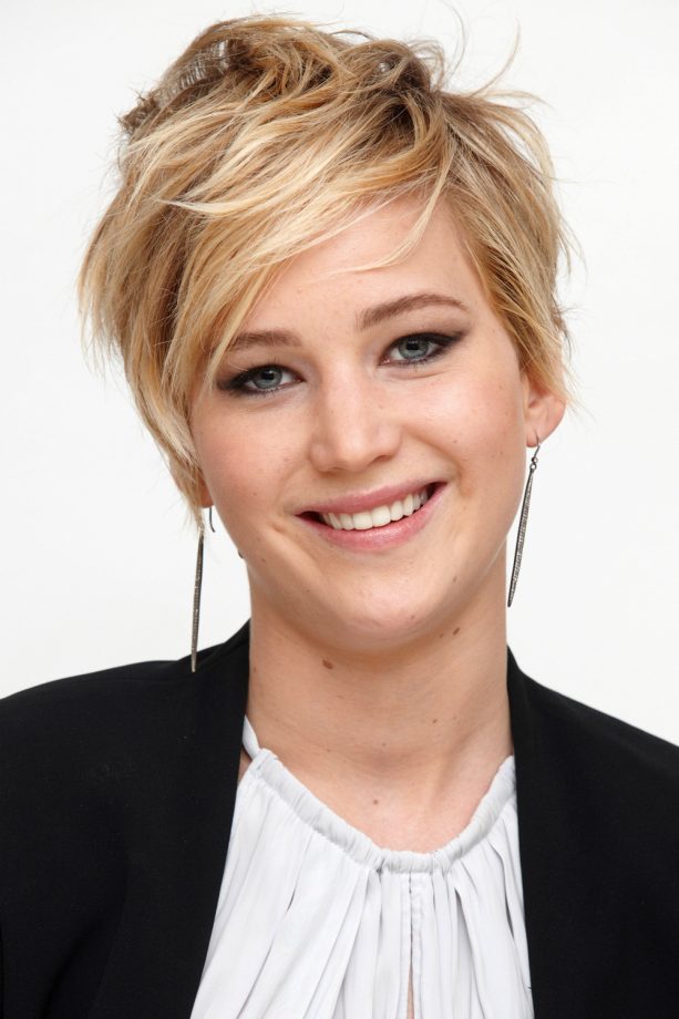 Jennifer Lawrence's Pixie Crop Gets A Platinum Makeover