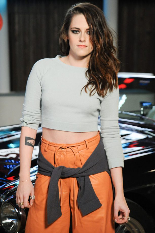 Kristen Stewart Rocks Chanel At The Paris Metiers D'Art Collection In Texas, 2013