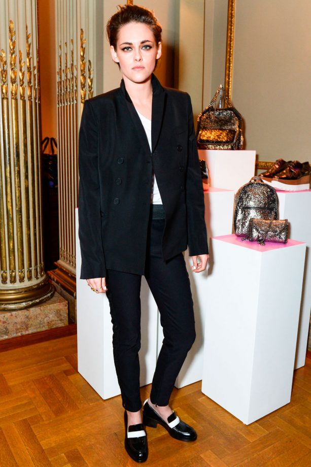 Kristen Stewart Rocks The Monochrome Look At The Stella McCartney Autumn Presentation In New York, 2015