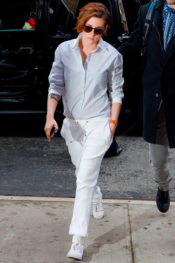 Kristen Stewart Wears Atea Oceanie Out And About In New York, 2015
