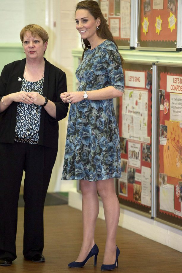 Kate Middleton Shows Off Her Bump To A School In Cambridge, 2015