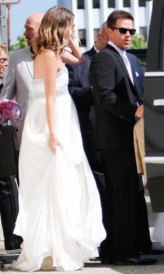 Rhea Durham Married Mark Wahlberg In A Dress By Marchesa, August 2009