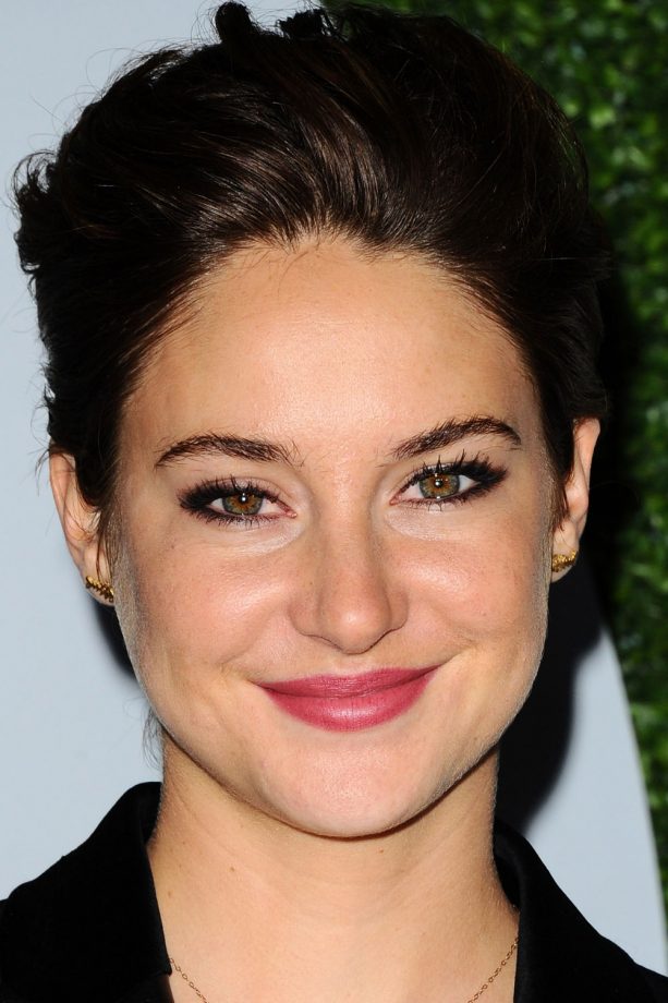 Shailene Woodley Goes Back To Being Brunette For A GQ Men Of The Year Event, 2014