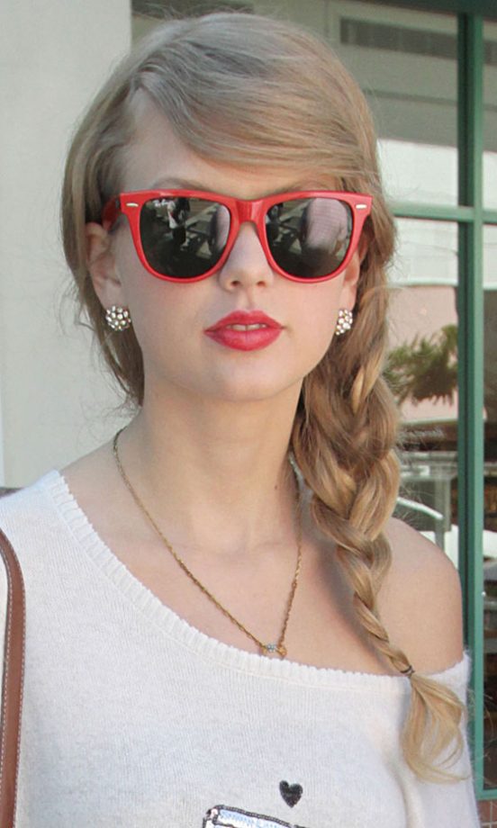 Taylor Swift Hit The Shops In LA With A Side-Plaited Hairstyle, 2011