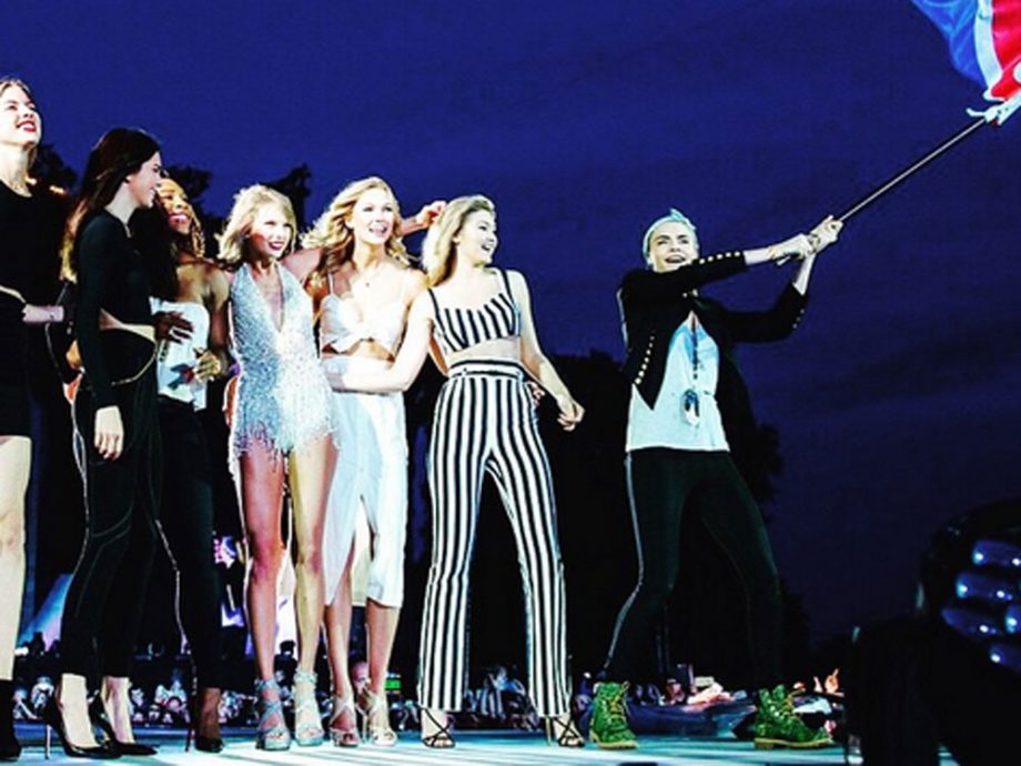Taylor Swift Made Us All Want To Be In Her Gang At Hyde Park, 2015