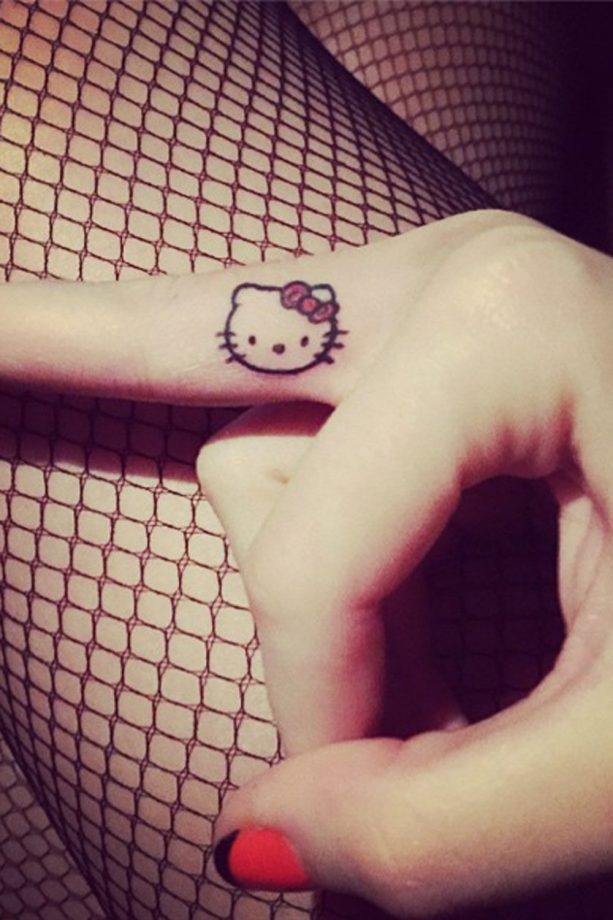 Katy Perry Gets A New Hello Kitty Tattoo, 2014