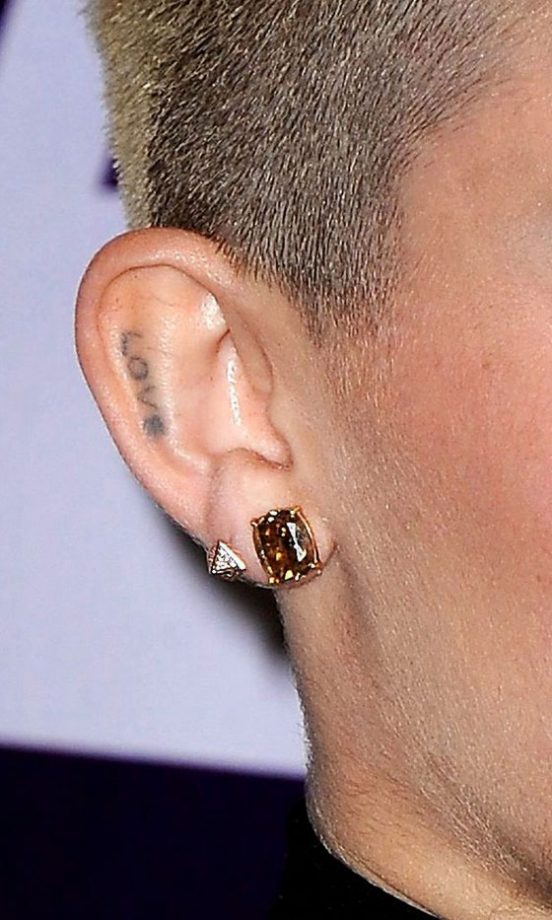 Miley Cyrus' Declaration Of Love, 2012