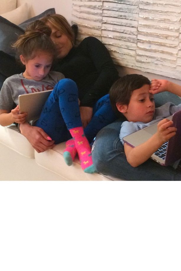 Jennifer Lopez Has A Lazy Day With Her Twins Emme And Maximilian, 2015
